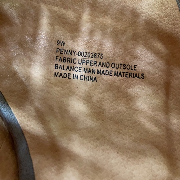 Cloudwalkers Penny Perforated Slides - Picture 11 of 11